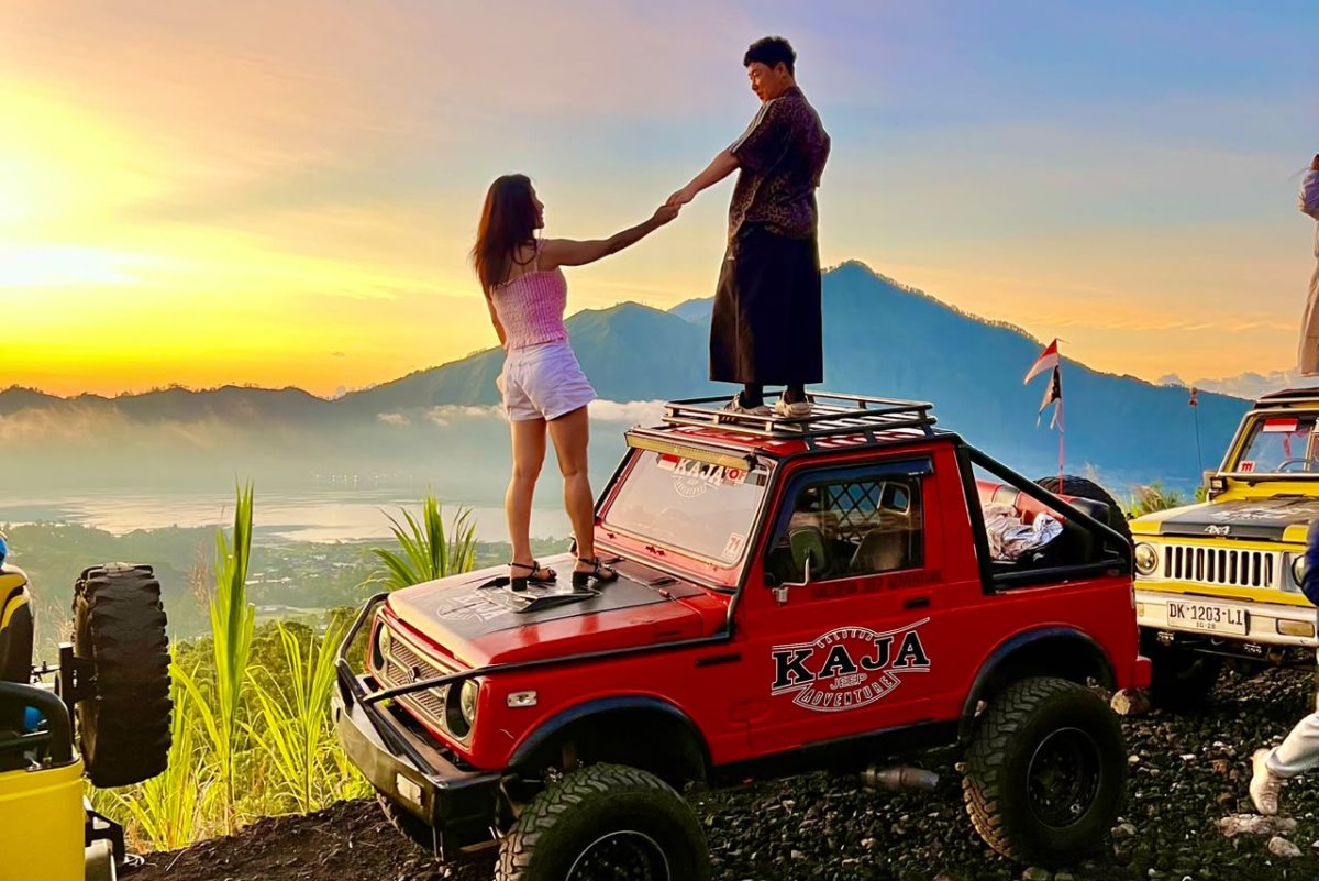 Sunrise Jeep and Aesthetic cafe with hotel transfer